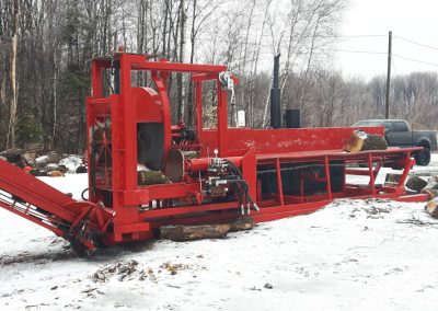 Machinerie de coupe de bois à Montréal - Service Arbre Stéphane