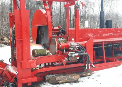 Machinerie lourde de coupe de bois à Montréal - Service Arbre Stéphane