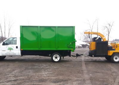 flotte de camion et d'équipement pour un service d'abattage arbre, émondage arbre et élagage arbre à Montréal, Laval, Rive-Nord et Lanaudière / Abattage Arbre Montréal