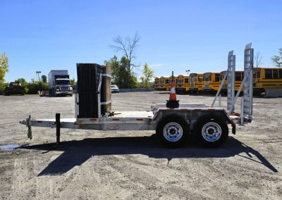 flotte de camion et d'équipement pour un service d'abattage arbre, émondage arbre et élagage arbre à Montréal, Laval, Rive-Nord et Lanaudière / Abattage Arbre Montréal
