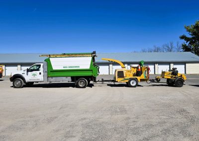 flotte de camion et d'équipement pour un service d'abattage arbre, émondage arbre et élagage arbre à Montréal, Laval, Rive-Nord et Lanaudière / Abattage Arbre Montréal